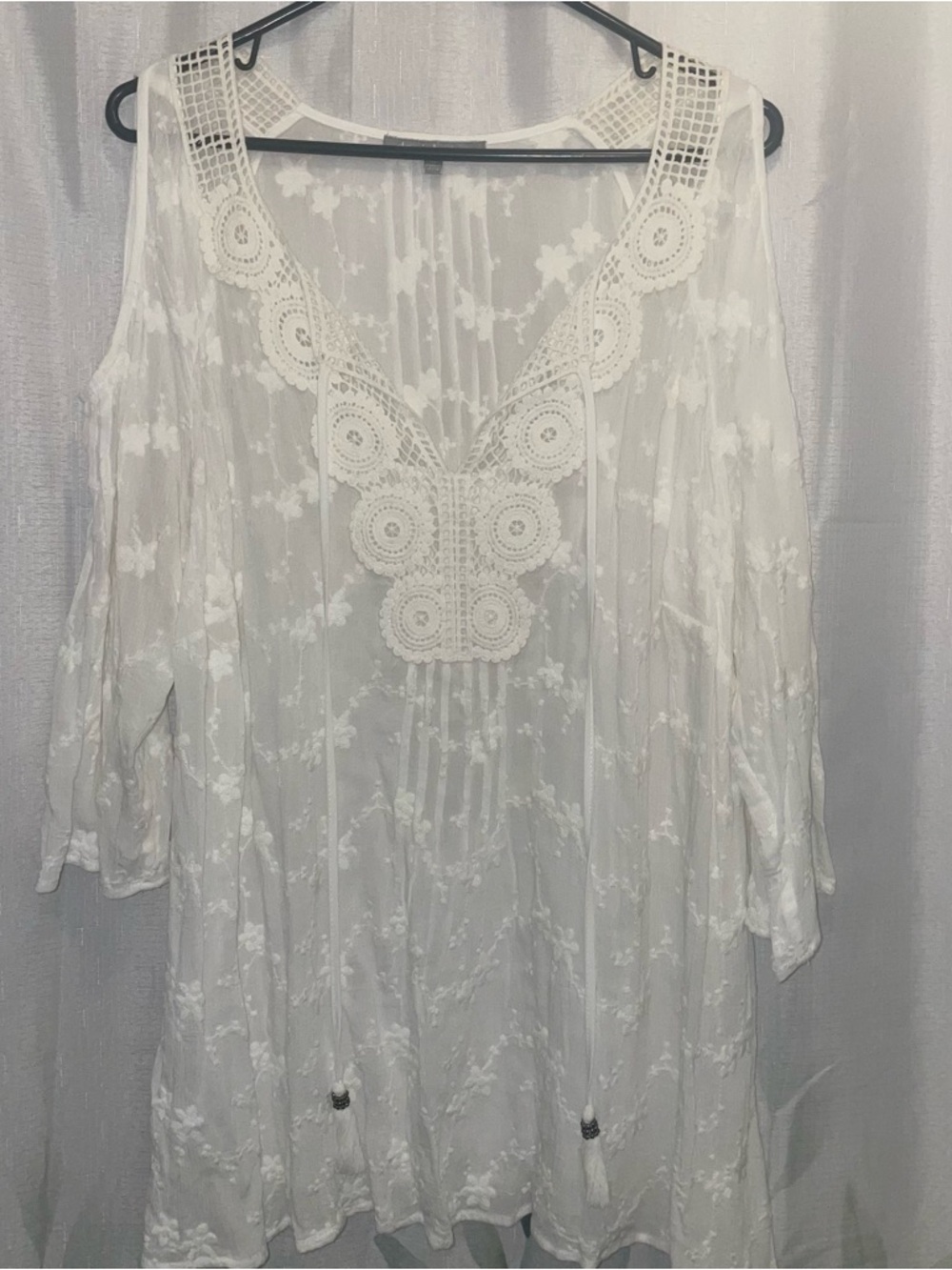 Daniel Rainn White Crochet V-Neck Floral Tunic